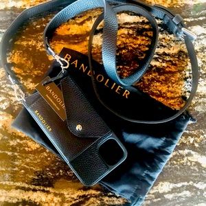 Bandolier Hailey Side Slot crossbody / iphone 11